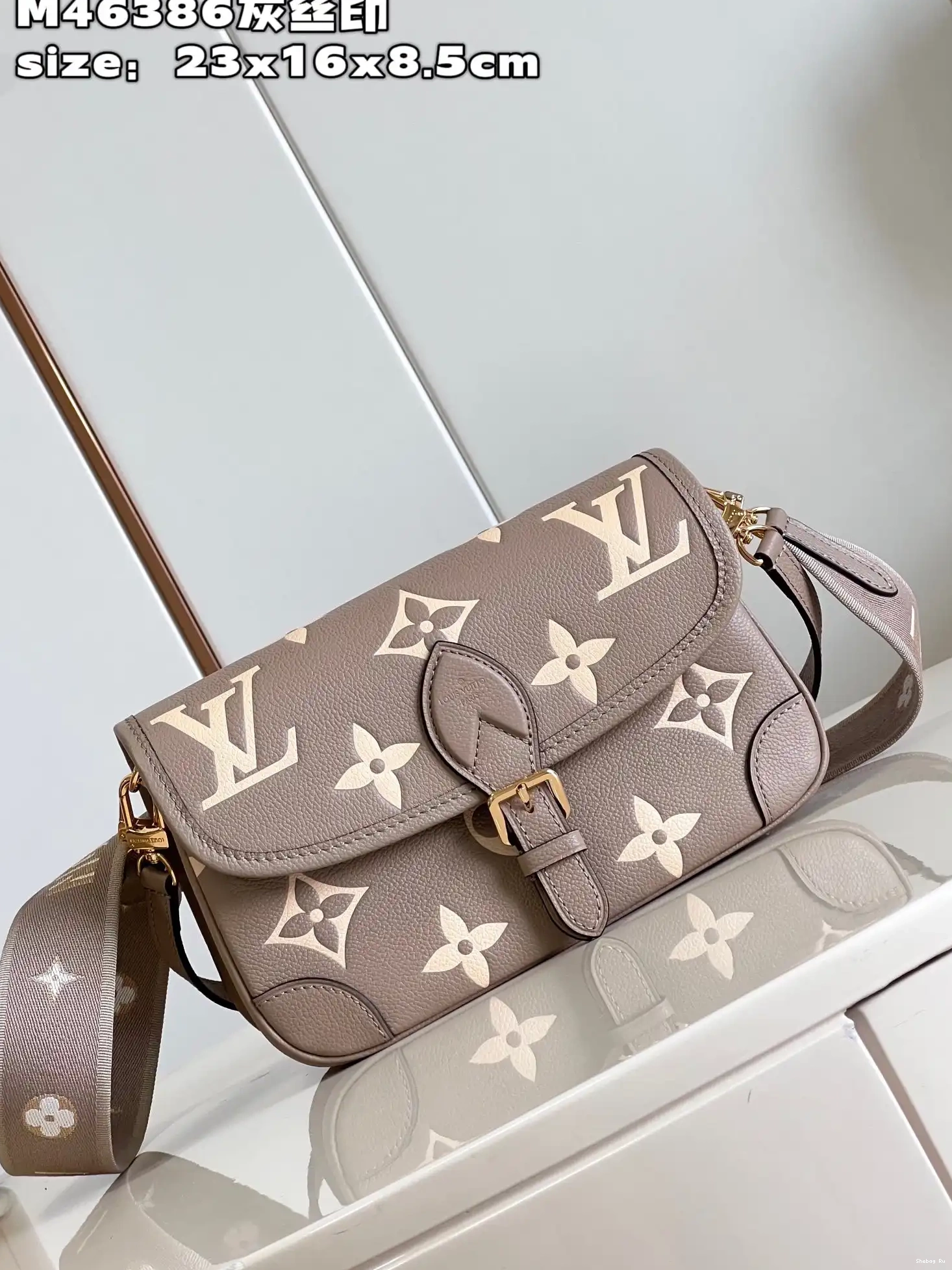 Nano Diane LOUIS VUITTON 0628
